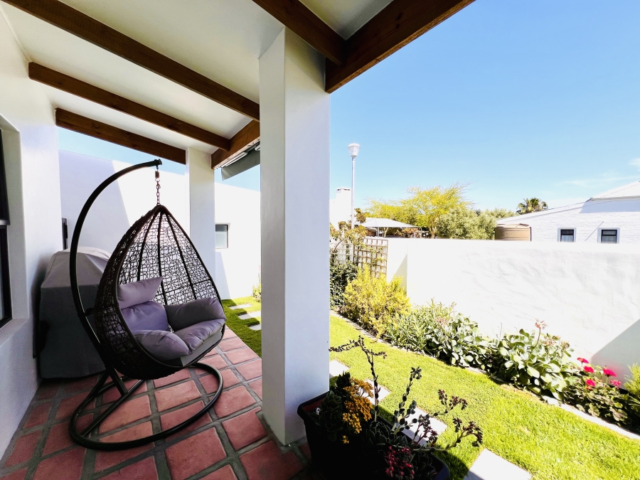 2 Bedroom Property for Sale in Myburgh Park Western Cape